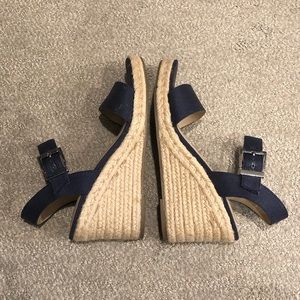 Like-New Navy Espadrilles
